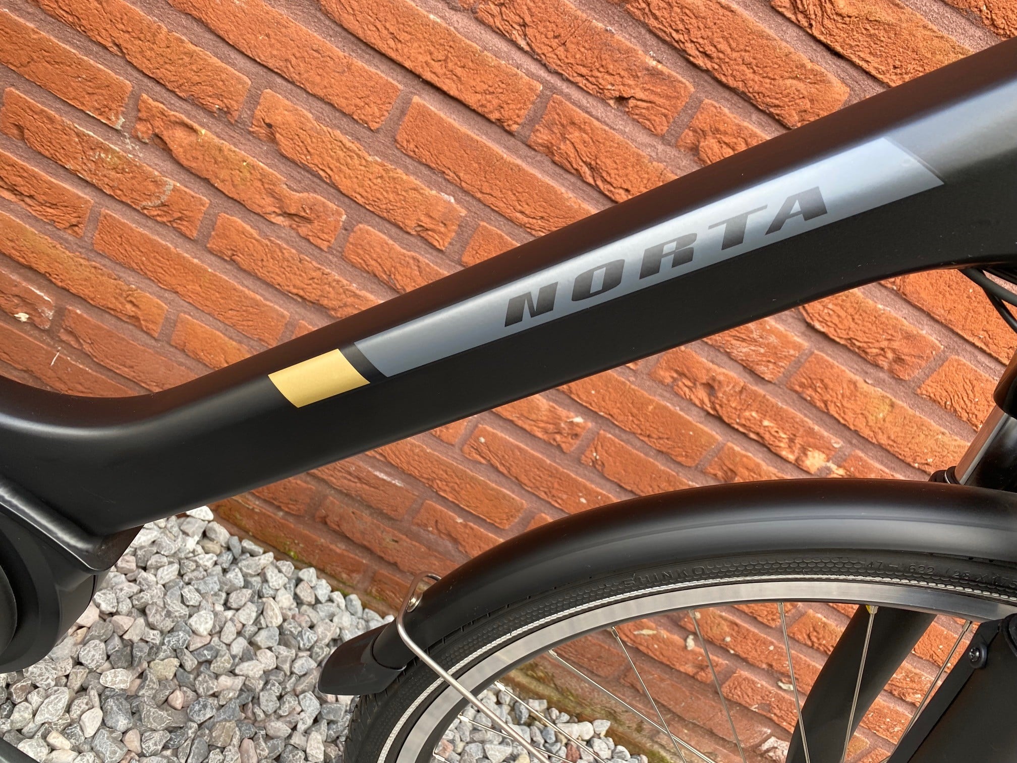 Zeeziekte Fraude Verscherpen Norta E-Summerserie Mat zwart/goud Lowstep - Davy's Bike Store